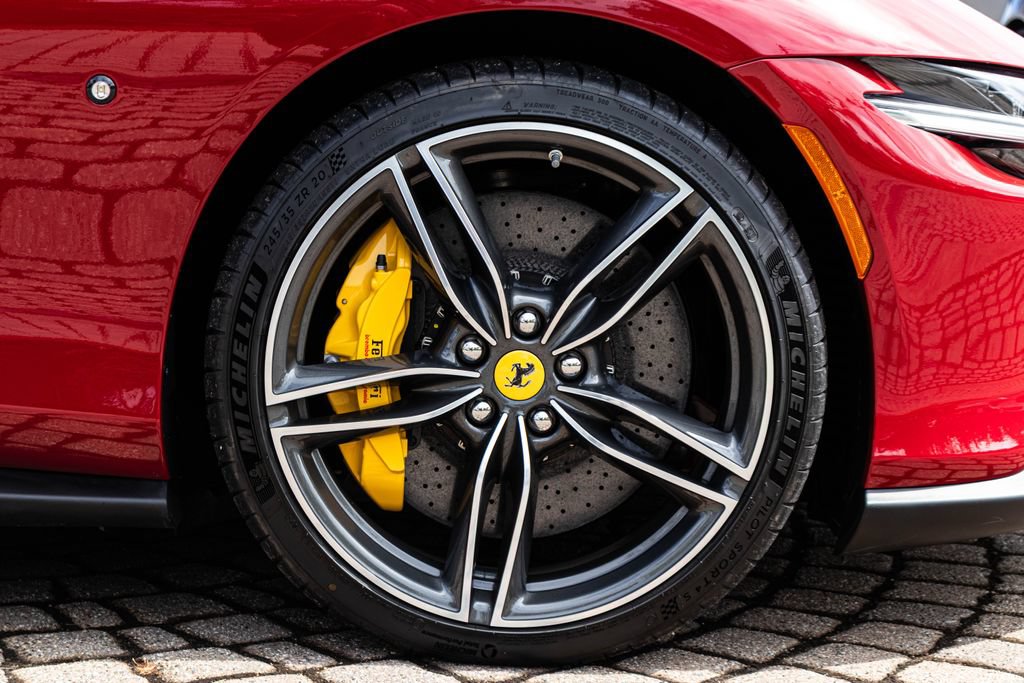 Certified 2025 Ferrari Roma Spider RWD image 62