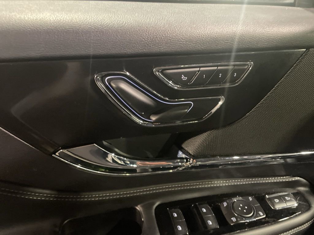 Used 2022 Lincoln Corsair Reserve w/ Luxury Package image 7