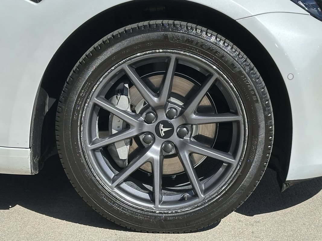Used 2022 Tesla Model 3 Long Range AWD/4WD image 31