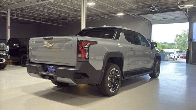 New 2026 Chevrolet Silverado EV LT AWD/4WD image 5