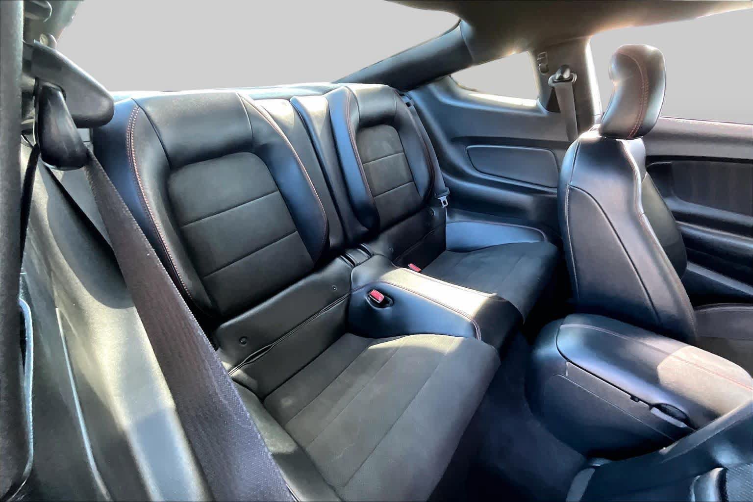 Used 2017 Ford Mustang GT Premium RWD image 20