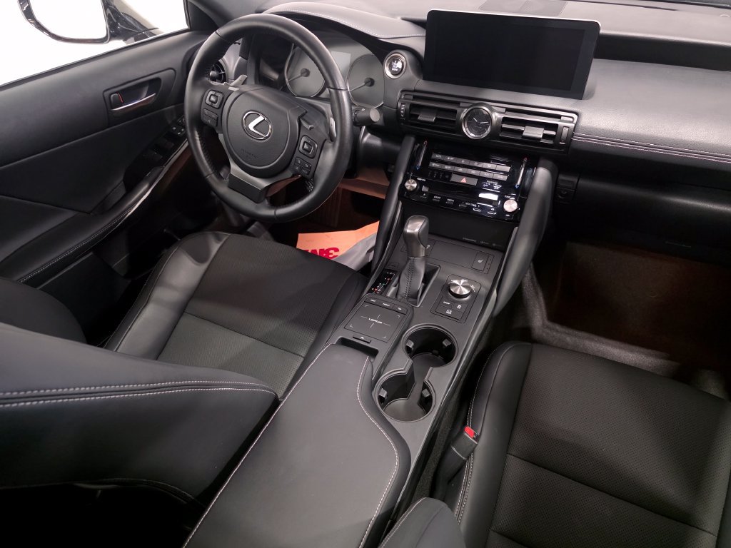 Used 2025 Lexus IS 350 F Sport w/ Navigation Package AWD/4WD image 12