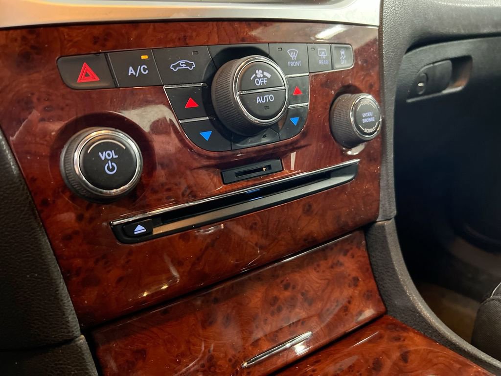 Used 2012 Chrysler 300 Limited RWD image 16