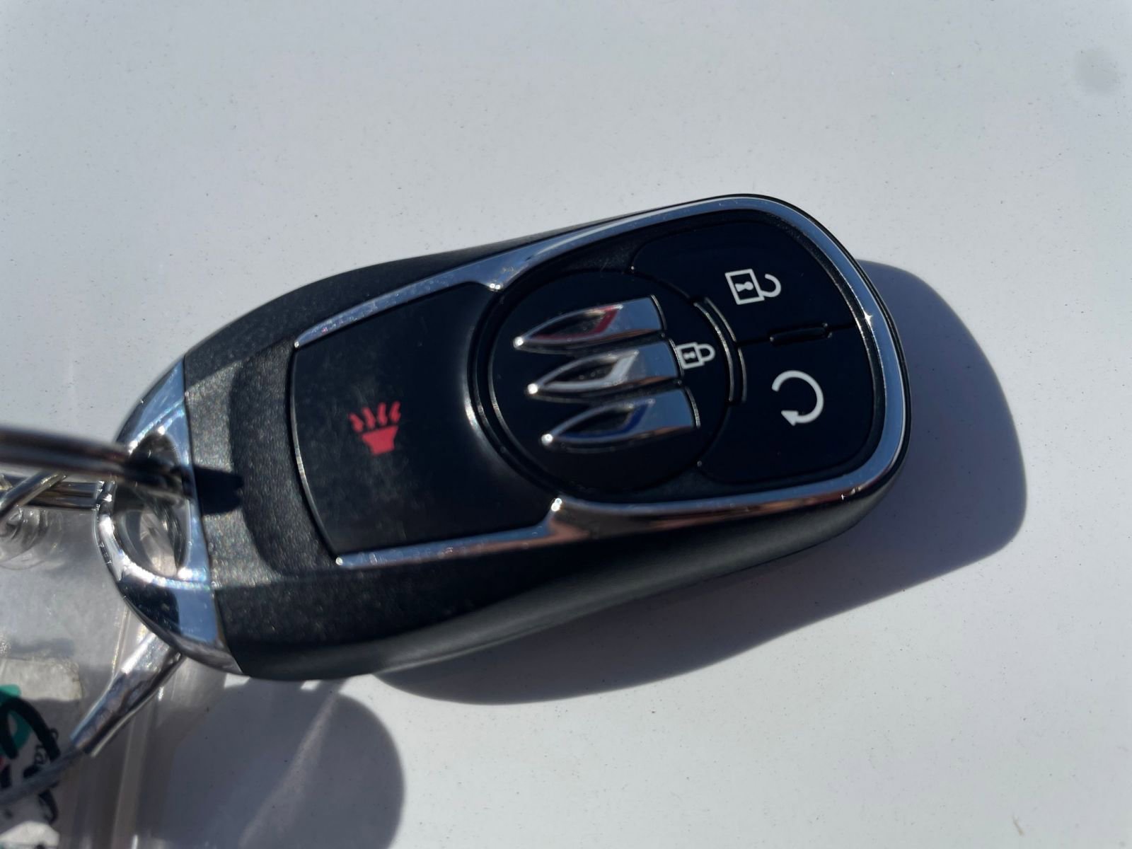 Used 2025 Buick Envista Sport Touring image 23