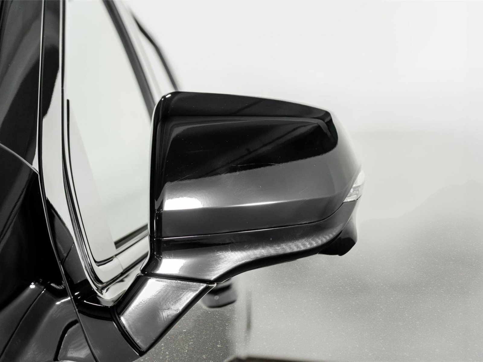 Used 2026 Cadillac Escalade V w/ LPO, Floor Liner Package image 26