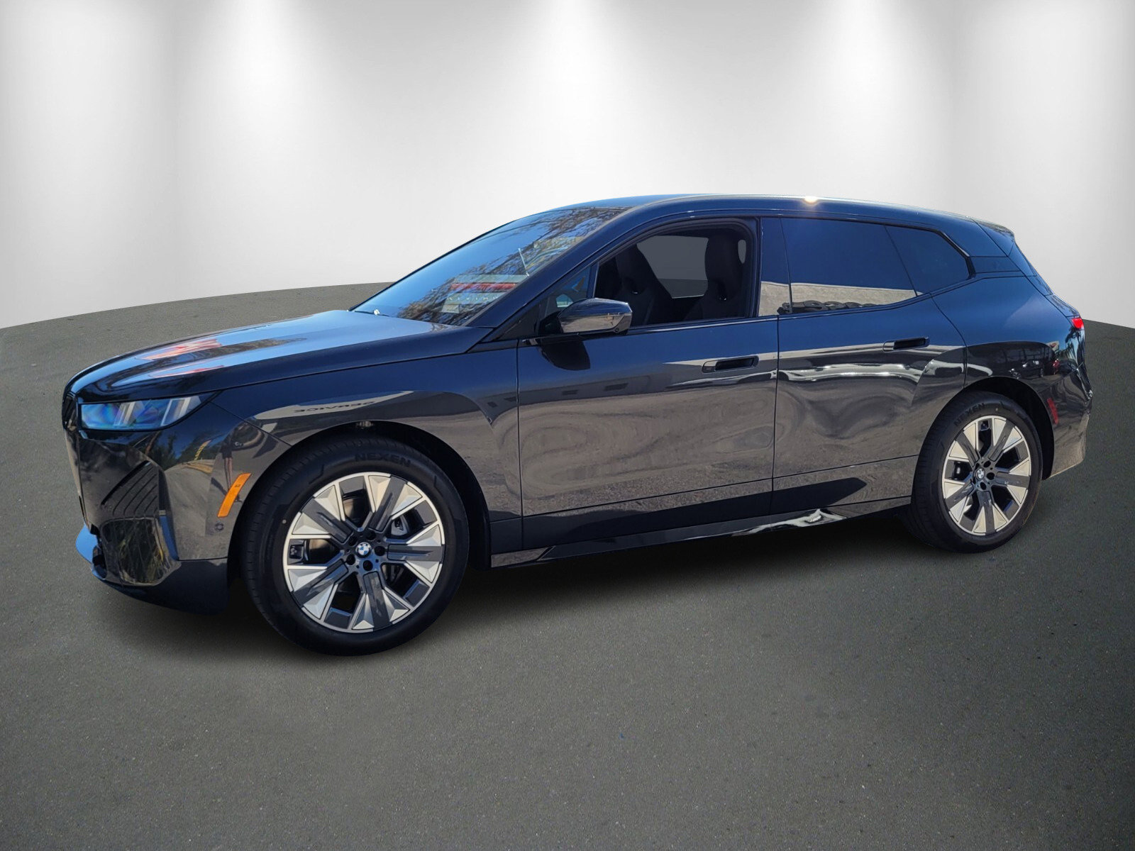 New 2026 BMW iX xDrive60 w/ Premium Package image 3