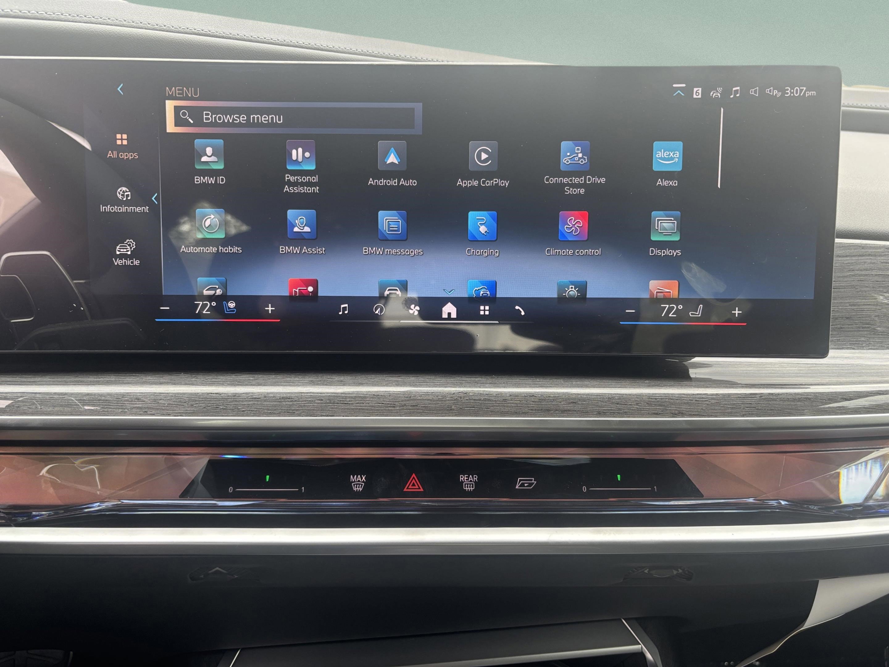 New 2026 BMW 750e xDrive image 14