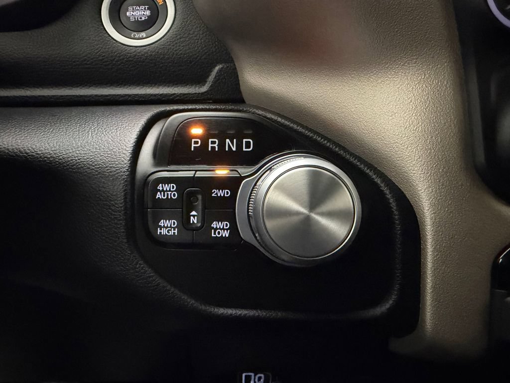 Used 2022 RAM 1500 Laramie AWD/4WD image 15