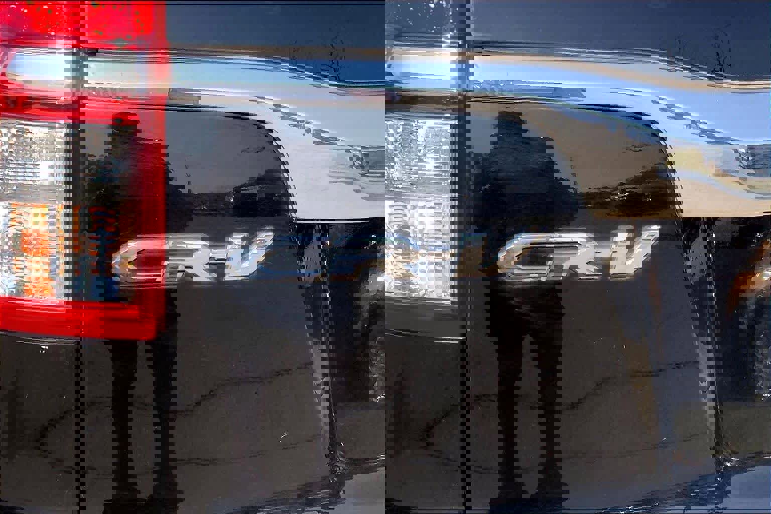 Used 2015 Honda CR-V EX-L image 10