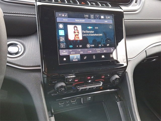 Used 2024 Jeep Grand Cherokee Altitude image 16