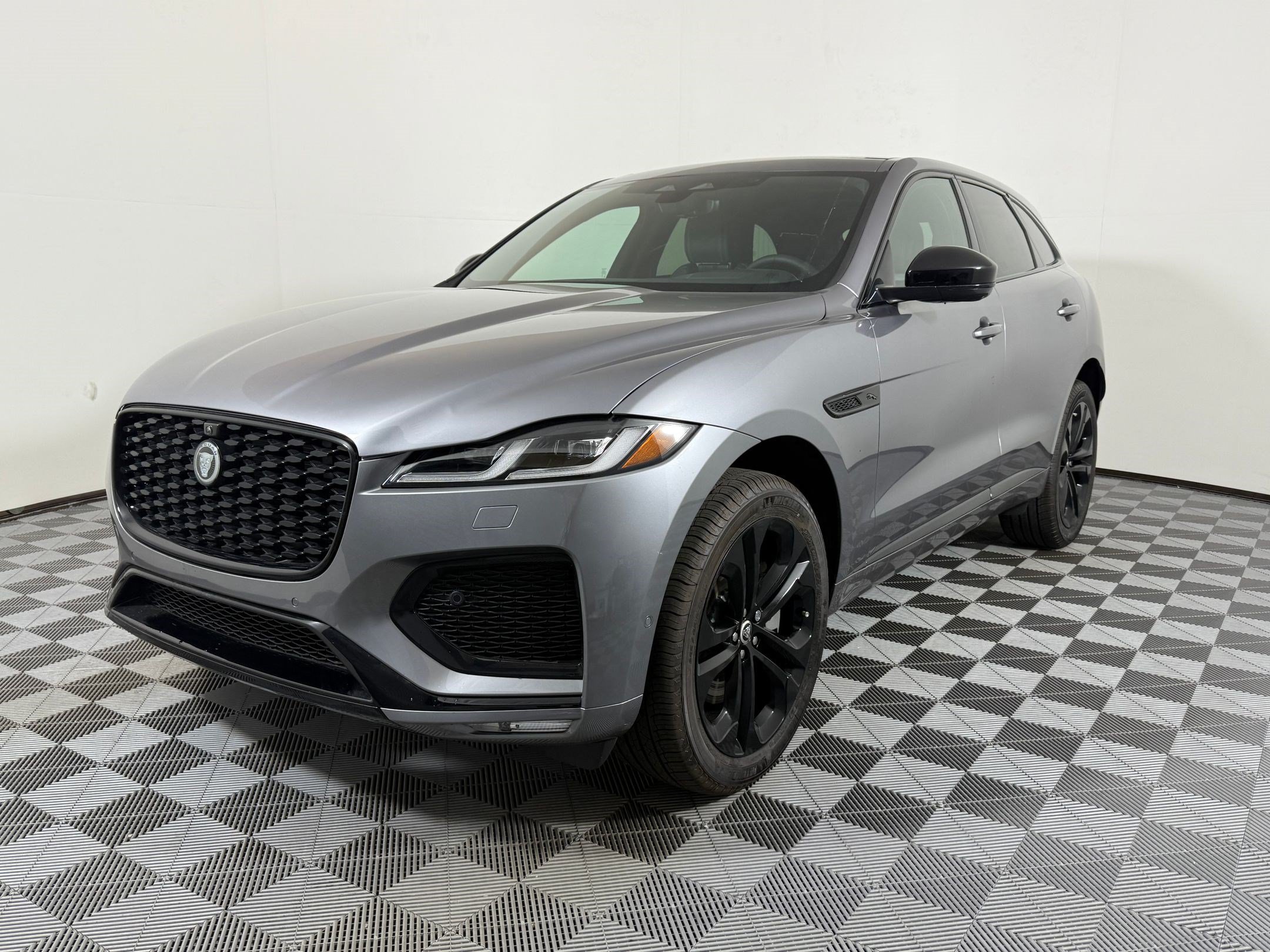 New 2026 Jaguar F-PACE R-Dynamic S