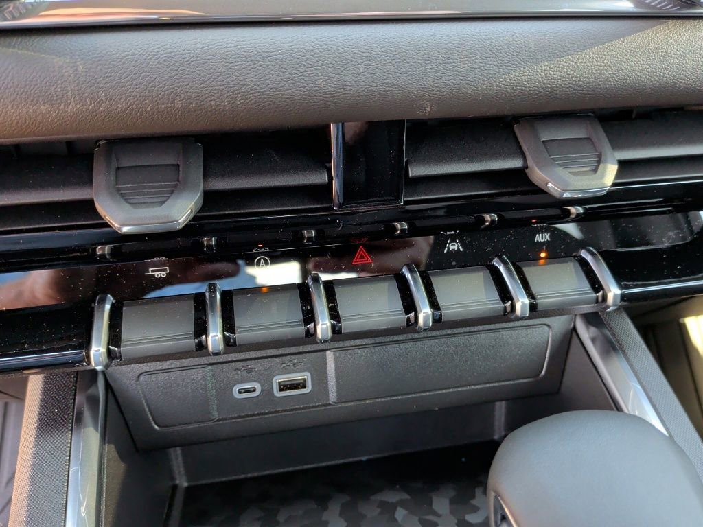 New 2026 GMC Canyon Elevation w/ Convenience Package image 28