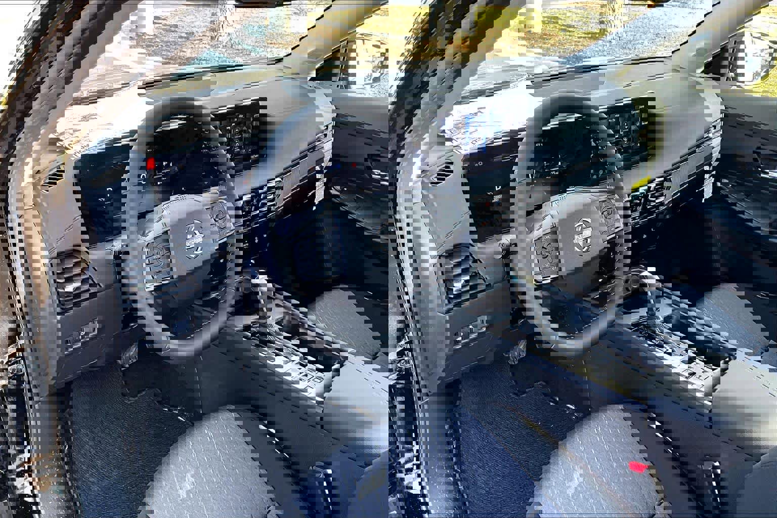 New 2026 Nissan Sentra SV w/ SV Convenience Package image 8