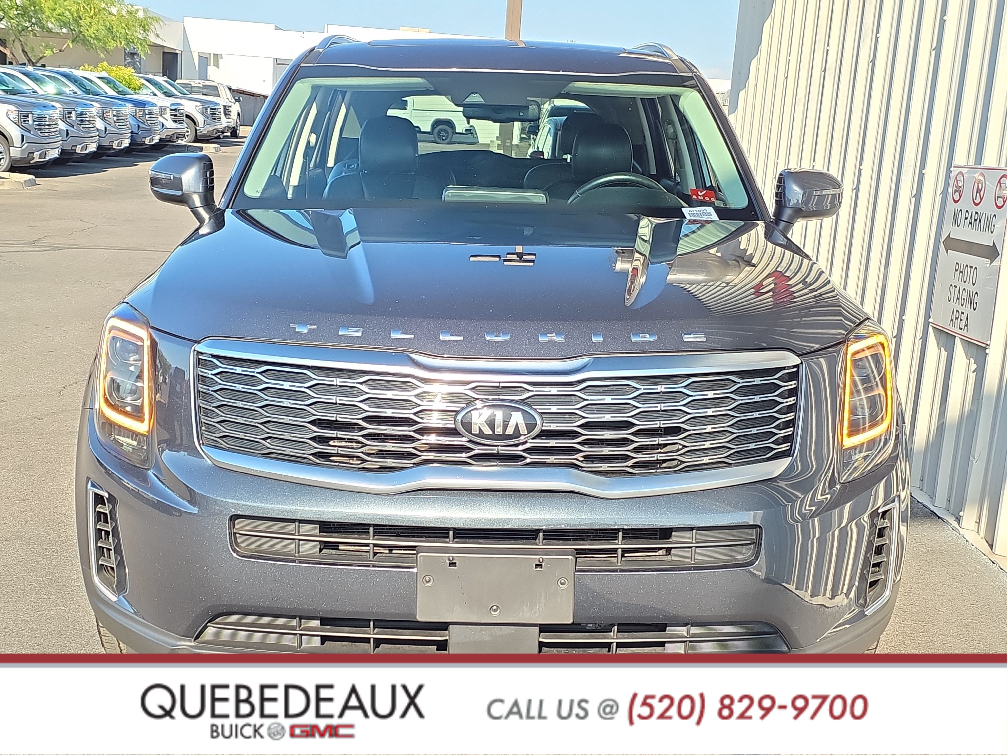 Used 2021 Kia Telluride EX w/ EX Premium Package FWD image 2