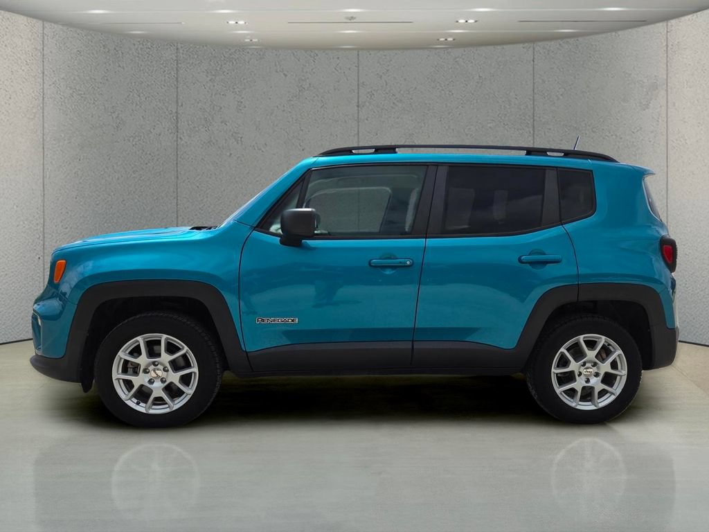 Used 2022 Jeep Renegade Latitude AWD/4WD image 9