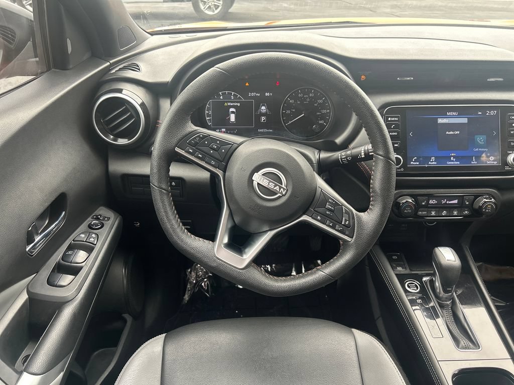 Used 2023 Nissan Kicks SR w/ SR Premium Package FWD image 16