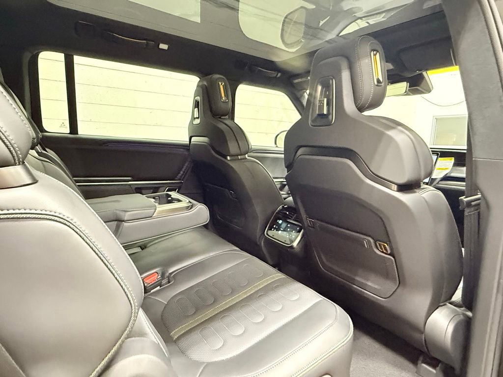 Used 2024 Rivian R1S Adventure AWD/4WD image 45