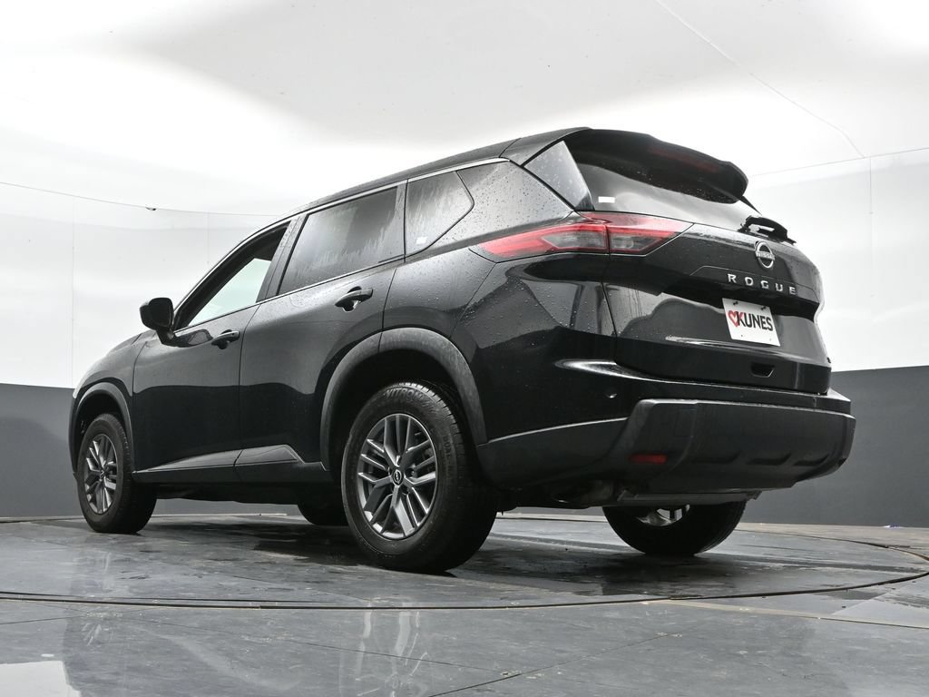 Used 2024 Nissan Rogue S AWD/4WD image 46
