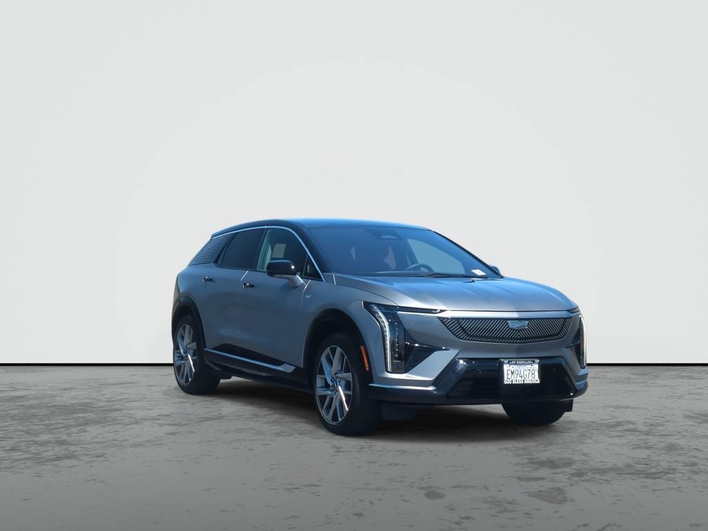 Used 2026 Cadillac Optiq Luxury 1 RWD image 2