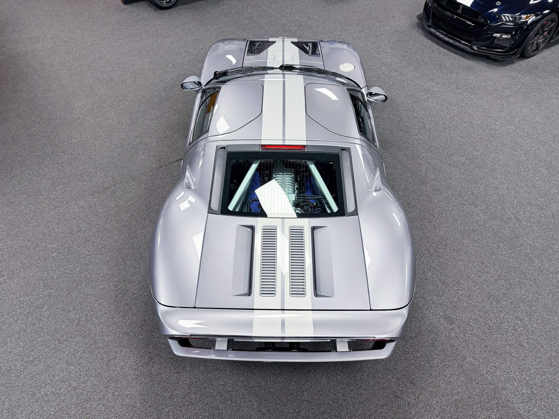 Used 2006 Ford GT image 8