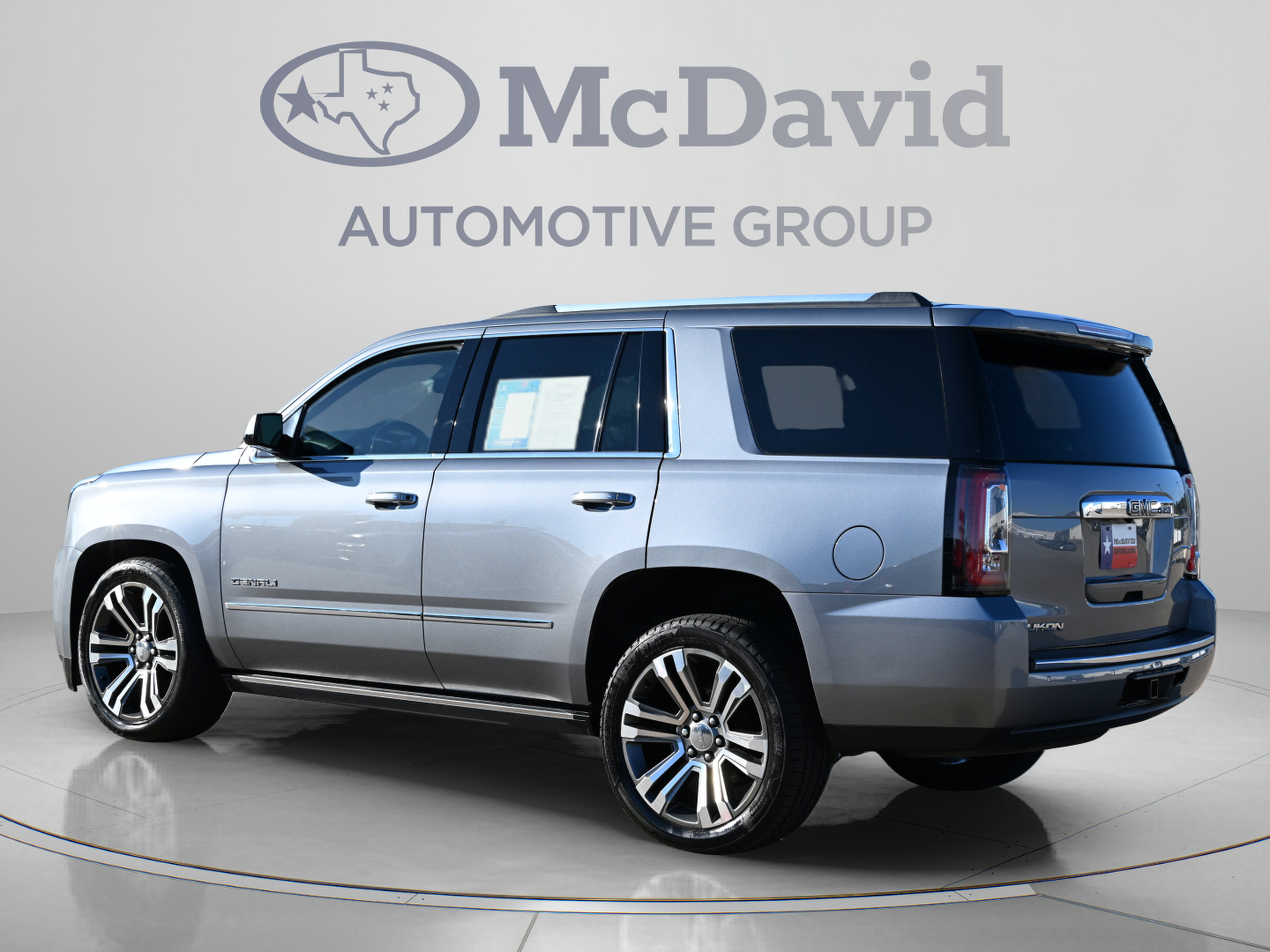 Used 2019 GMC Yukon Denali w/ Denali Ultimate Package AWD/4WD image 4
