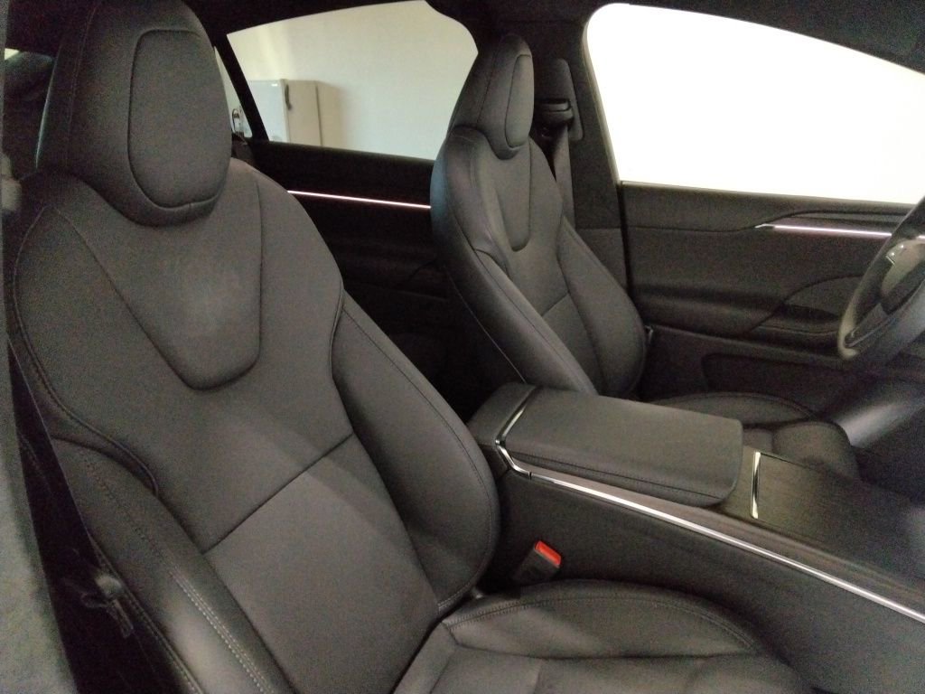 Used 2026 Tesla Model X image 41