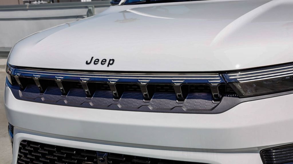 New 2026 Jeep Grand Wagoneer Limited image 5