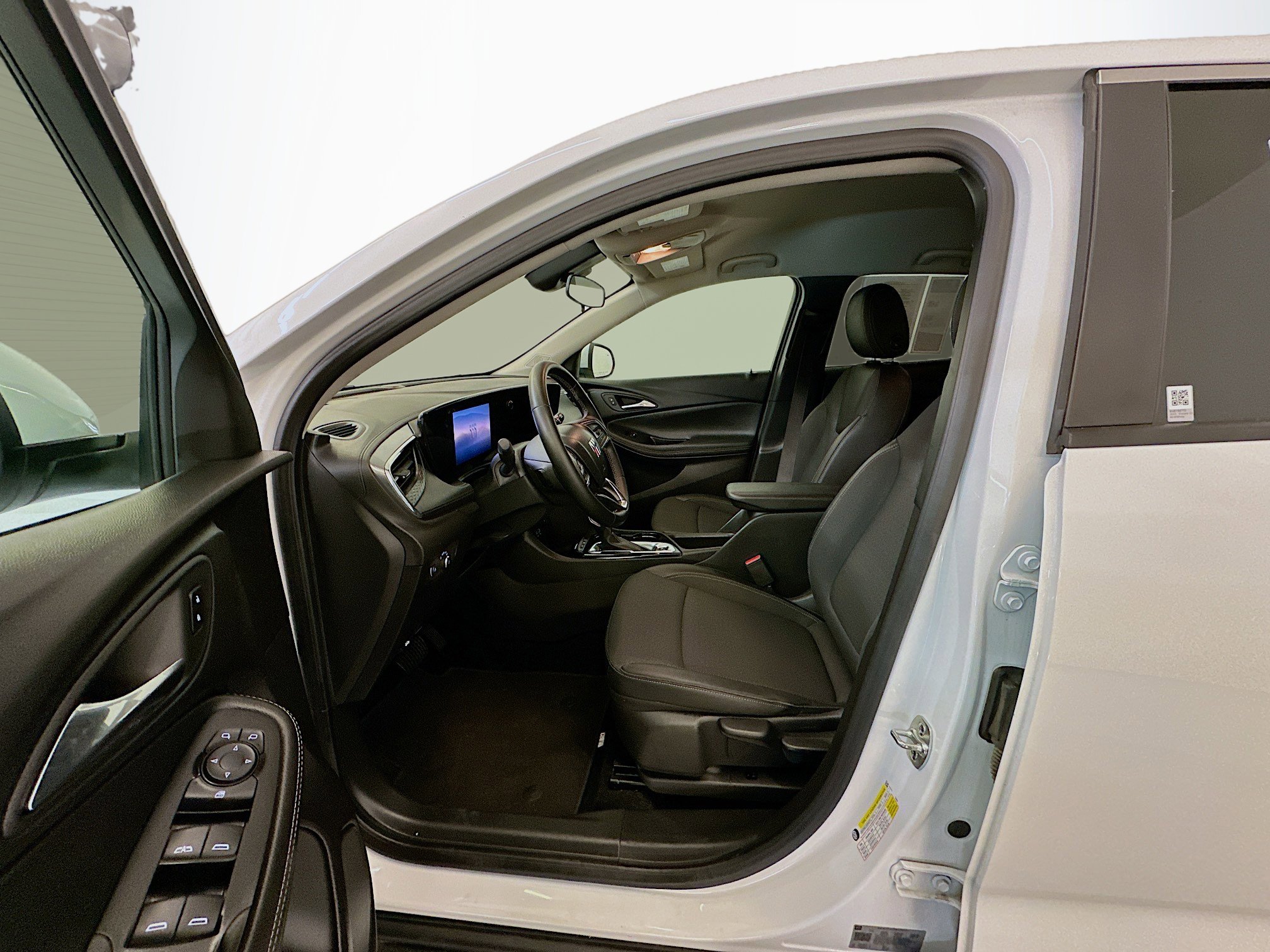 Used 2025 Buick Encore GX Preferred image 13