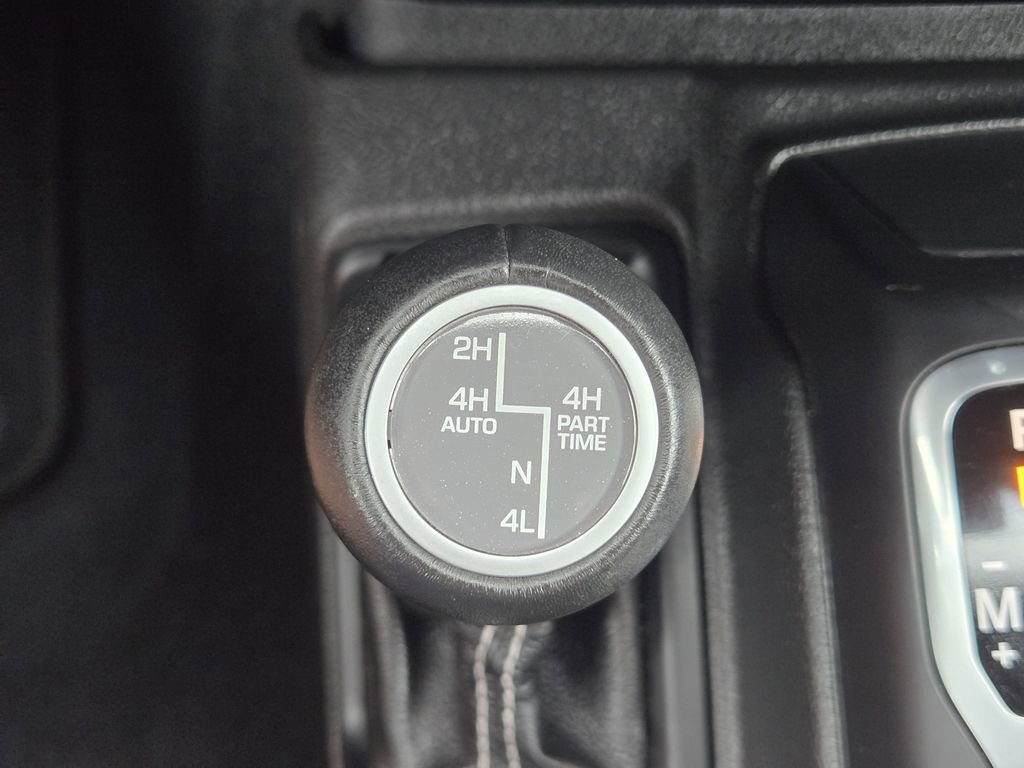 Used 2021 Jeep Wrangler Unlimited Sahara AWD/4WD image 26