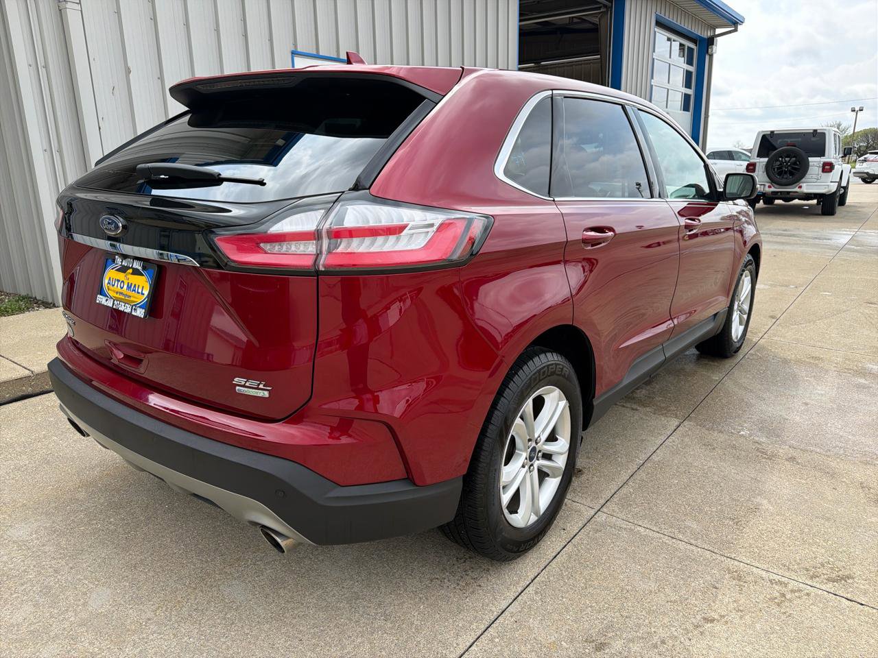 Used 2019 Ford Edge SEL w/ Equipment Group 201A image 7