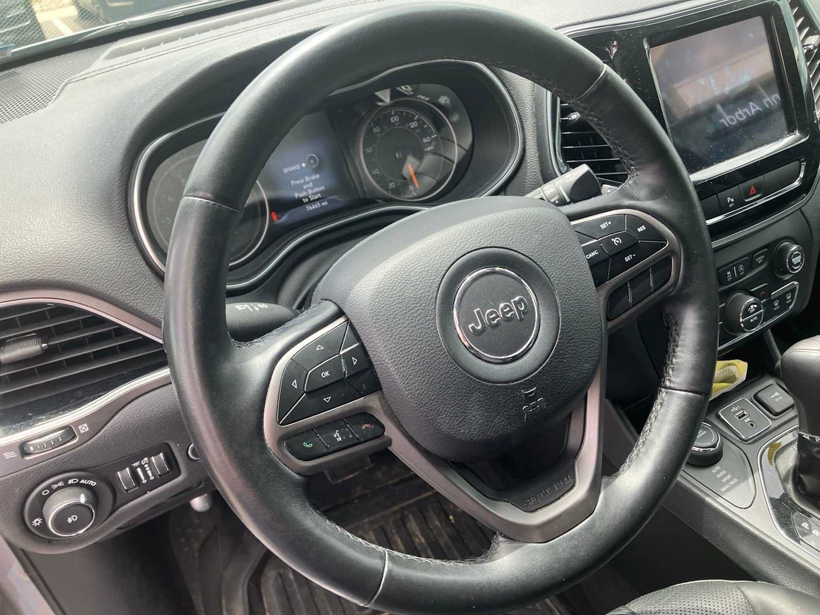Used 2019 Jeep Cherokee Limited AWD/4WD image 22