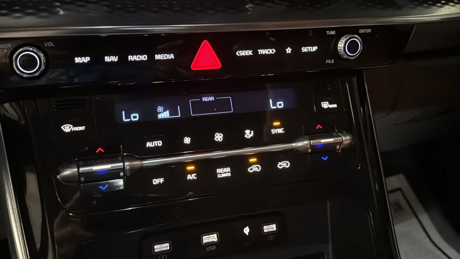 Used 2022 Kia Carnival SX Prestige FWD image 19