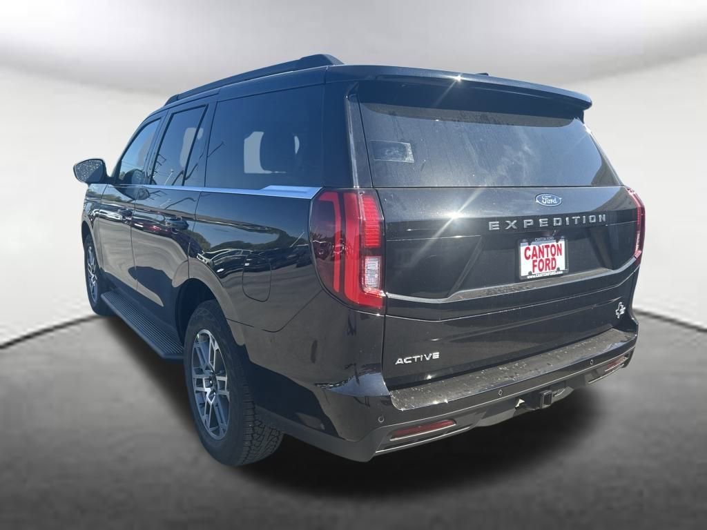 New 2025 Ford Expedition Active image 3