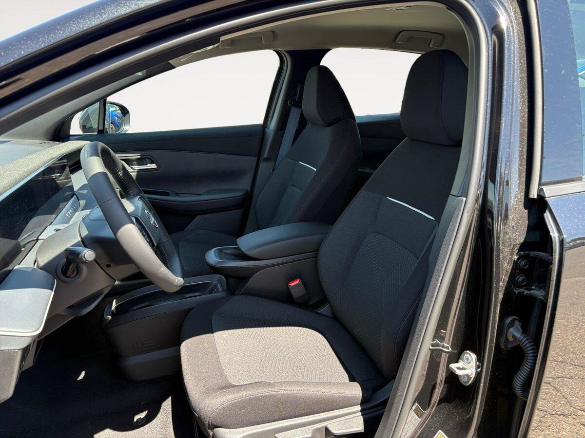 New 2026 Nissan Leaf w/ Floor Mat Package (S+) FWD image 9