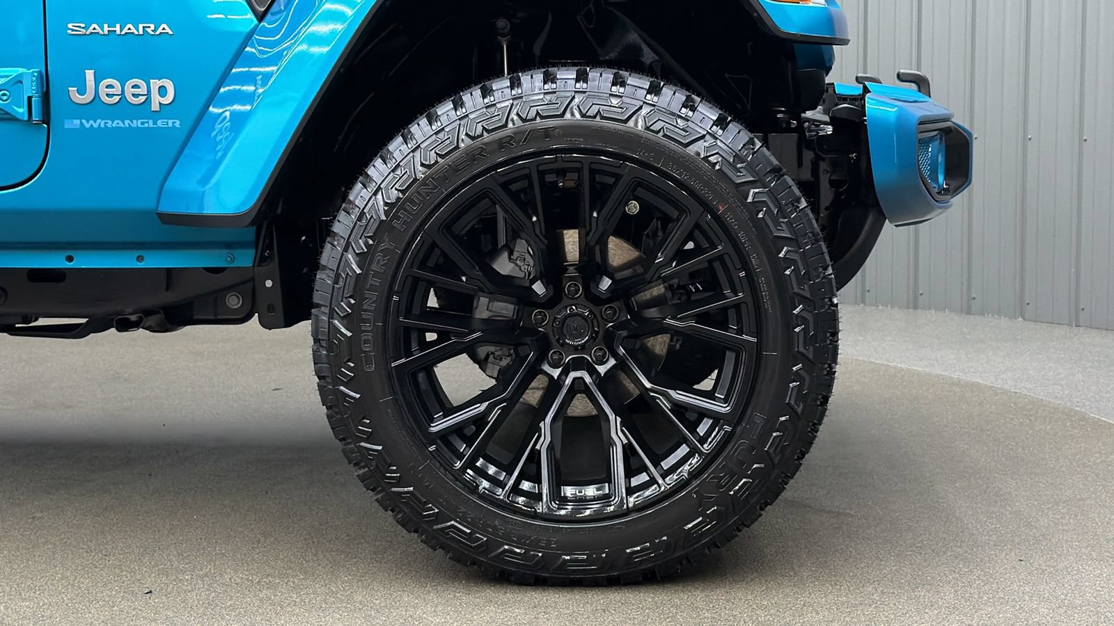 Used 2024 Jeep Wrangler Unlimited Sahara AWD/4WD image 9