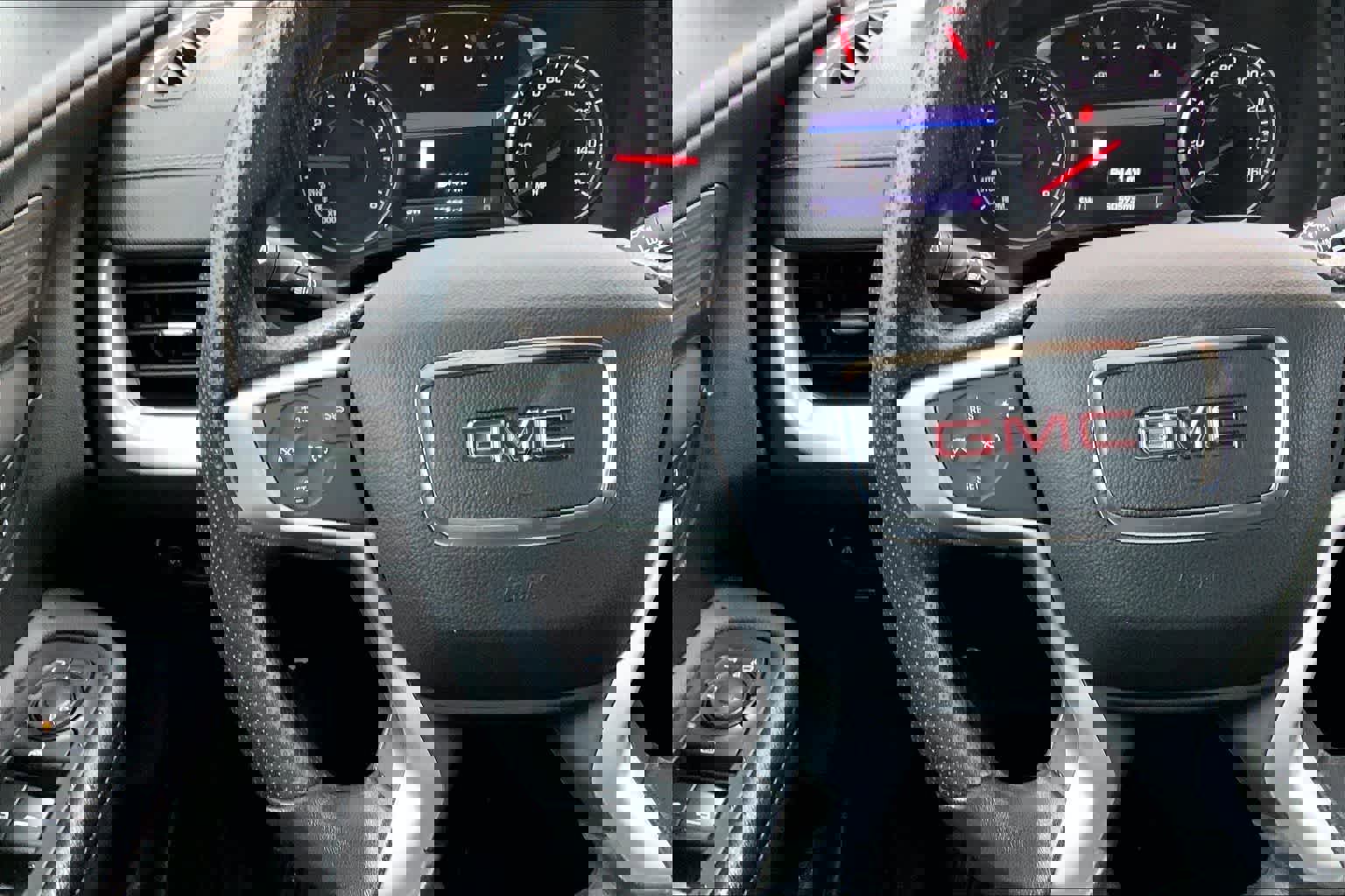 Used 2022 GMC Terrain SLE w/ Driver Convenience Package image 24