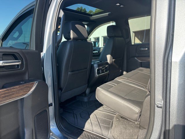 Used 2019 Chevrolet Silverado 1500 High Country w/ Technology Package AWD/4WD image 35