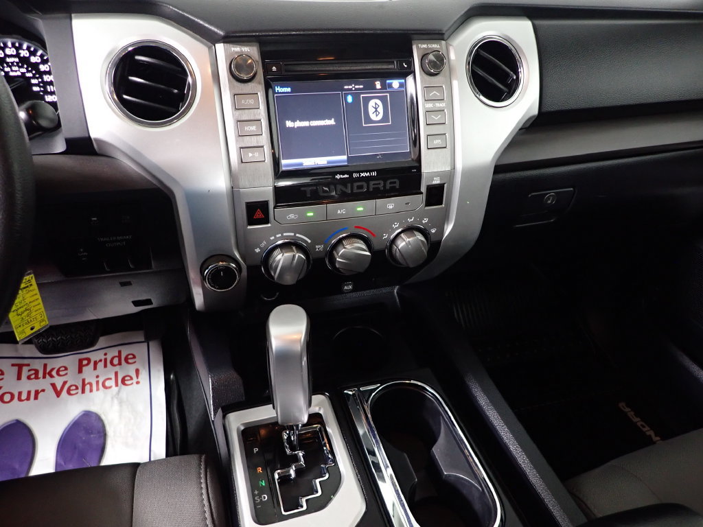 Used 2018 Toyota Tundra SR5 w/ TRD Off Road Package AWD/4WD image 27