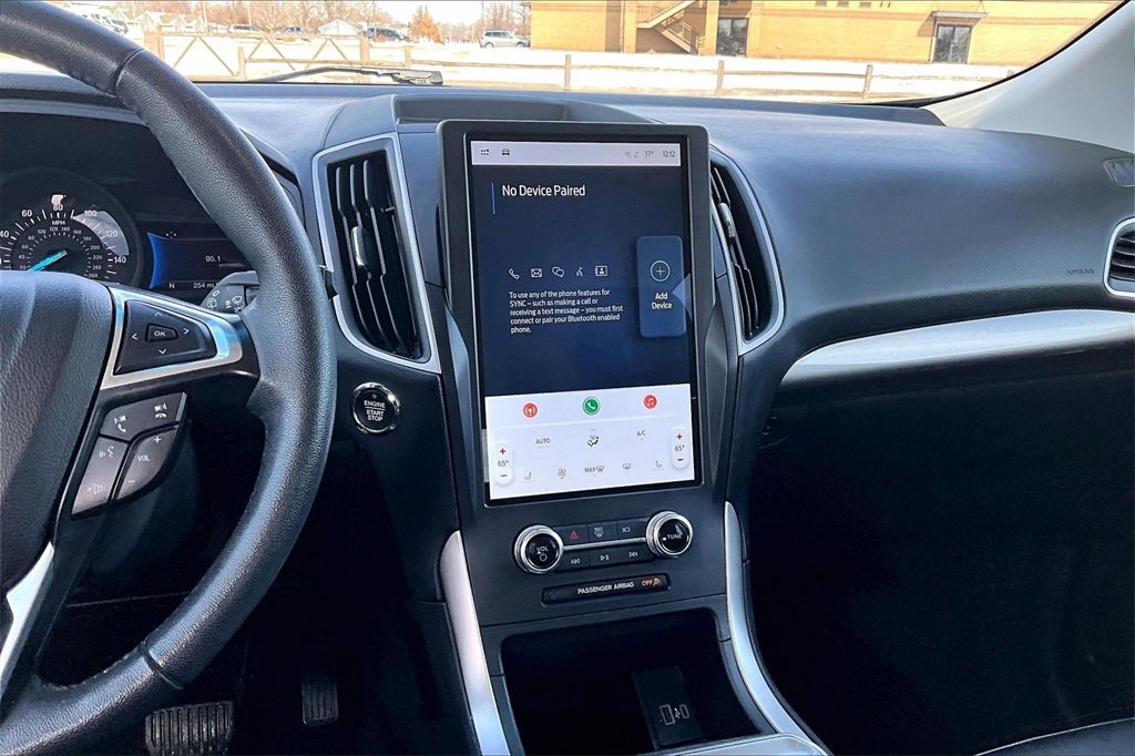 Used 2024 Ford Edge SEL image 6