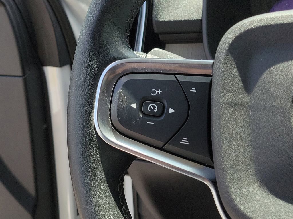 Used 2023 Volvo XC40 B5 Core w/ Convenience Package AWD/4WD image 30