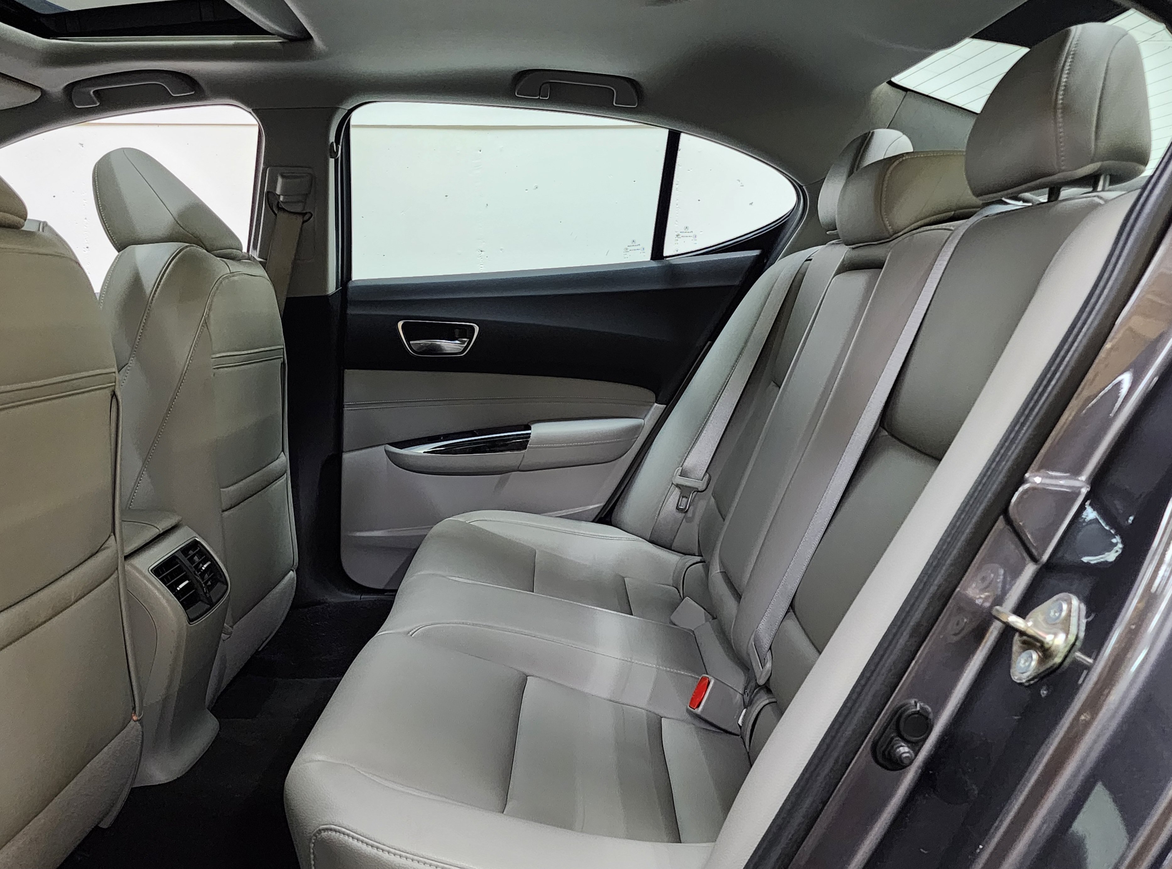 Used 2019 Acura TLX FWD image 18