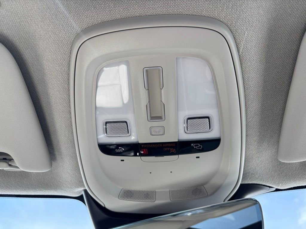 Certified 2023 Volvo XC40 B5 Plus w/ Driver Assist Package image 15