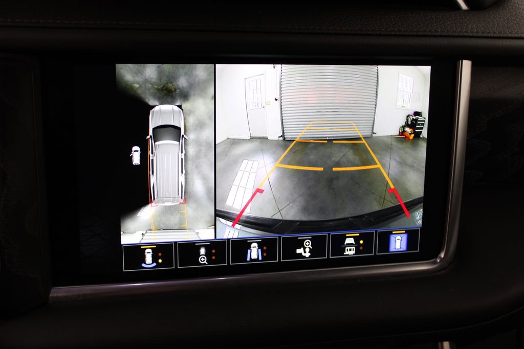 Used 2024 GMC Yukon XL Denali image 37