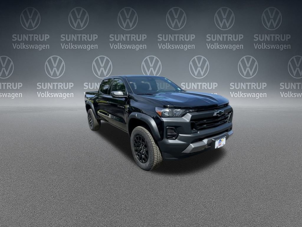 Used 2025 Chevrolet Colorado Trail Boss image 24