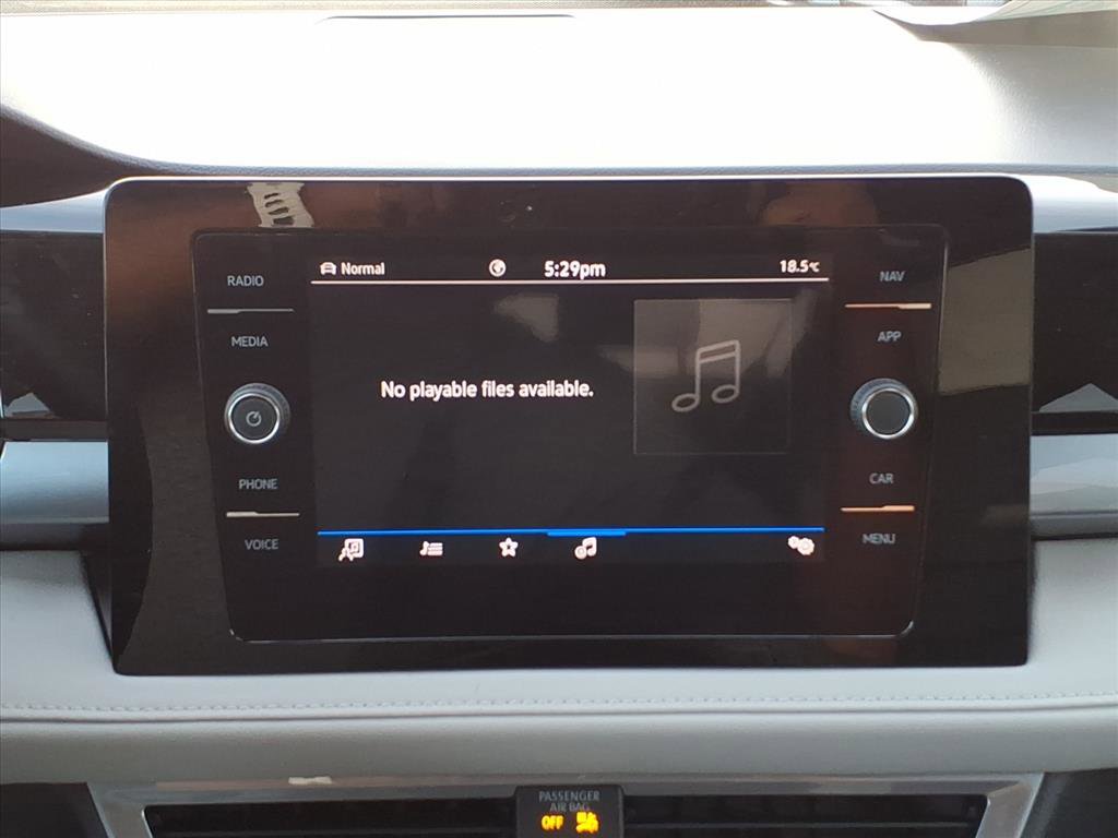 New 2025 Volkswagen Taos SEL image 13