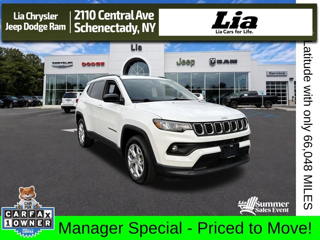 Used 2024 Jeep Compass Latitude AWD/4WD image 1