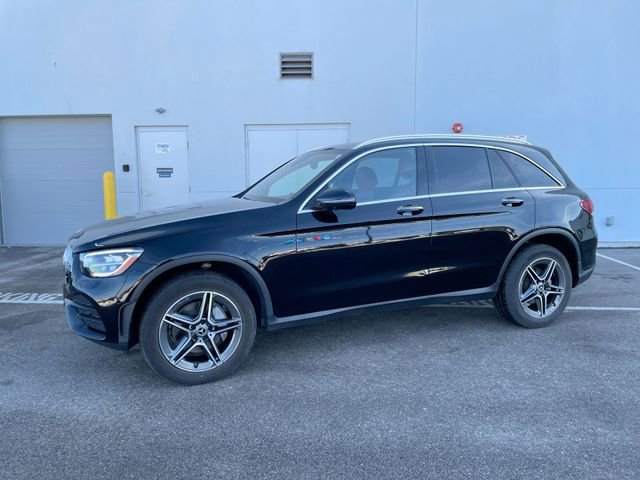 Used 2021 Mercedes-Benz GLC 300 4MATIC w/ AMG Line image 2