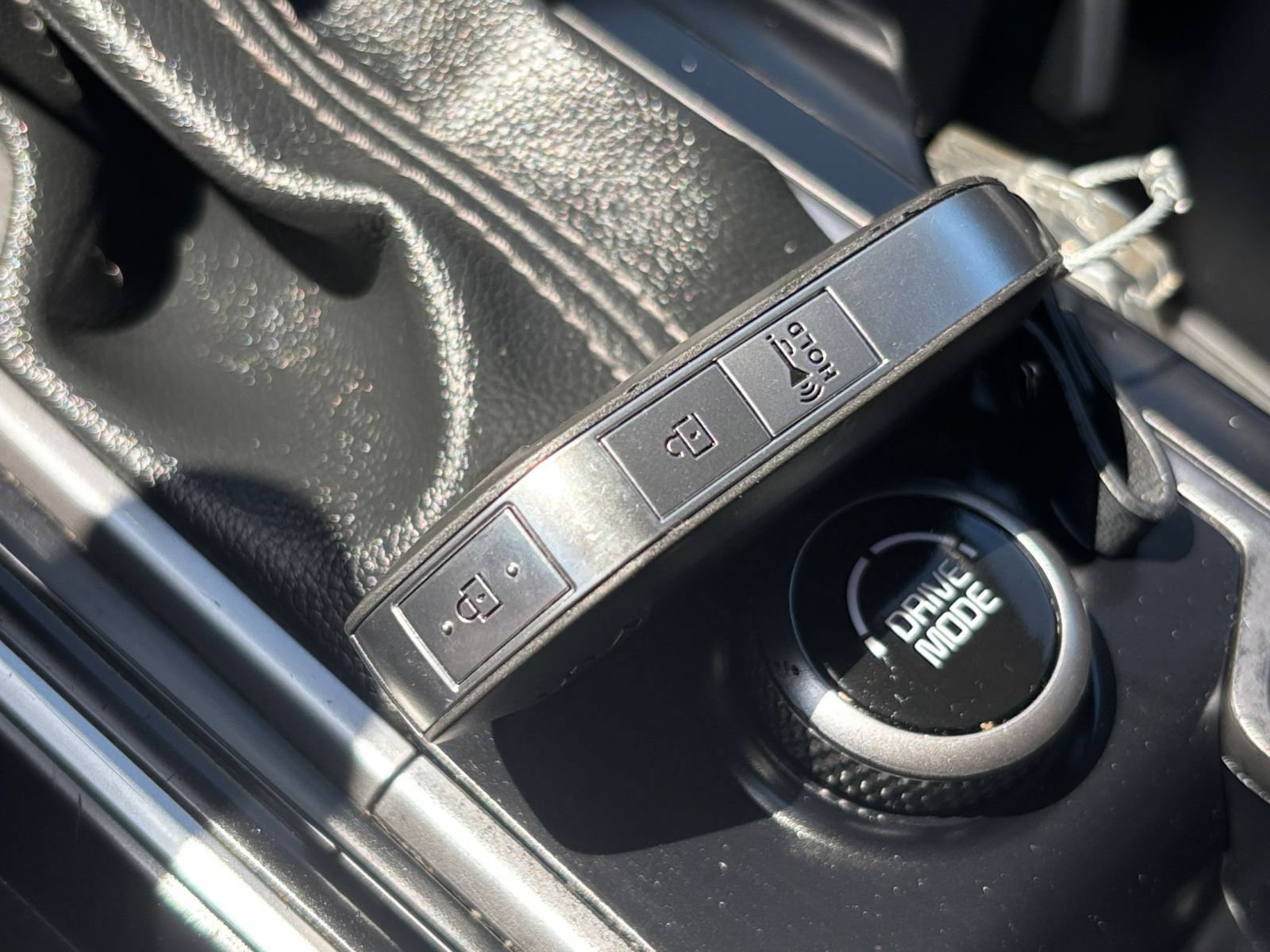 Used 2024 Kia Sorento S FWD image 25