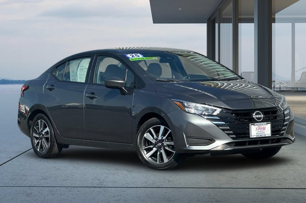 Used 2025 Nissan Versa SV FWD image 2