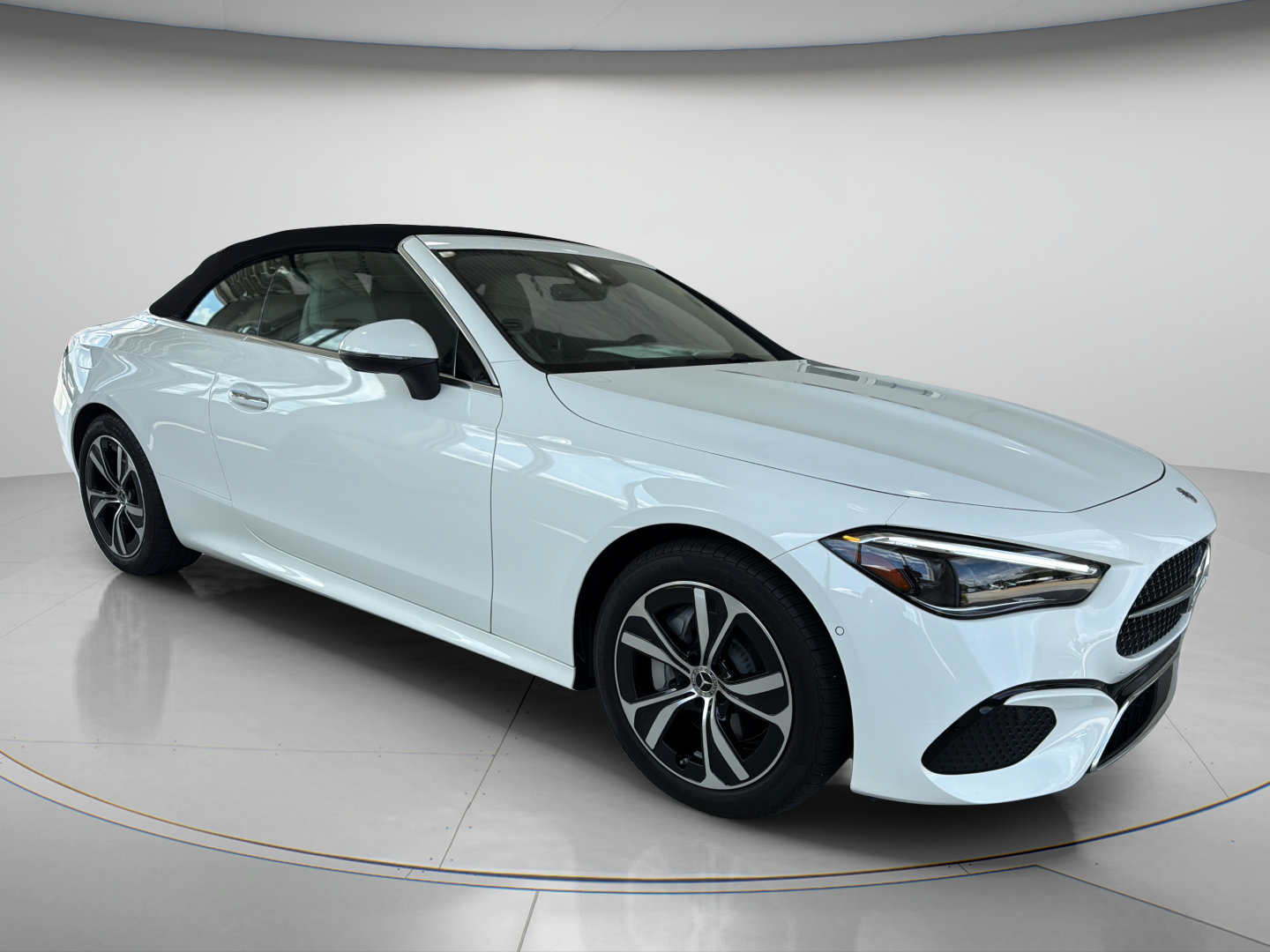 Certified 2026 Mercedes-Benz CLE 300 4MATIC Cabriolet image 9
